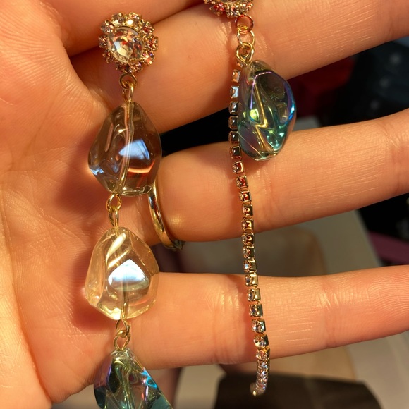 Asymmetrical Long Earrings - Picture 4 of 4